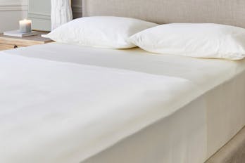 The Organic Sateen Pillowcase Pair